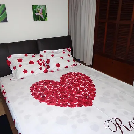 Apartamentos Do Mar Funchal Room photo